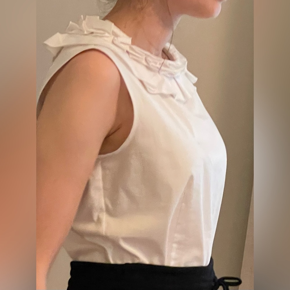 Brooks Brothers Size 2 Ruffle Neck White Blouse. NEW without tags.